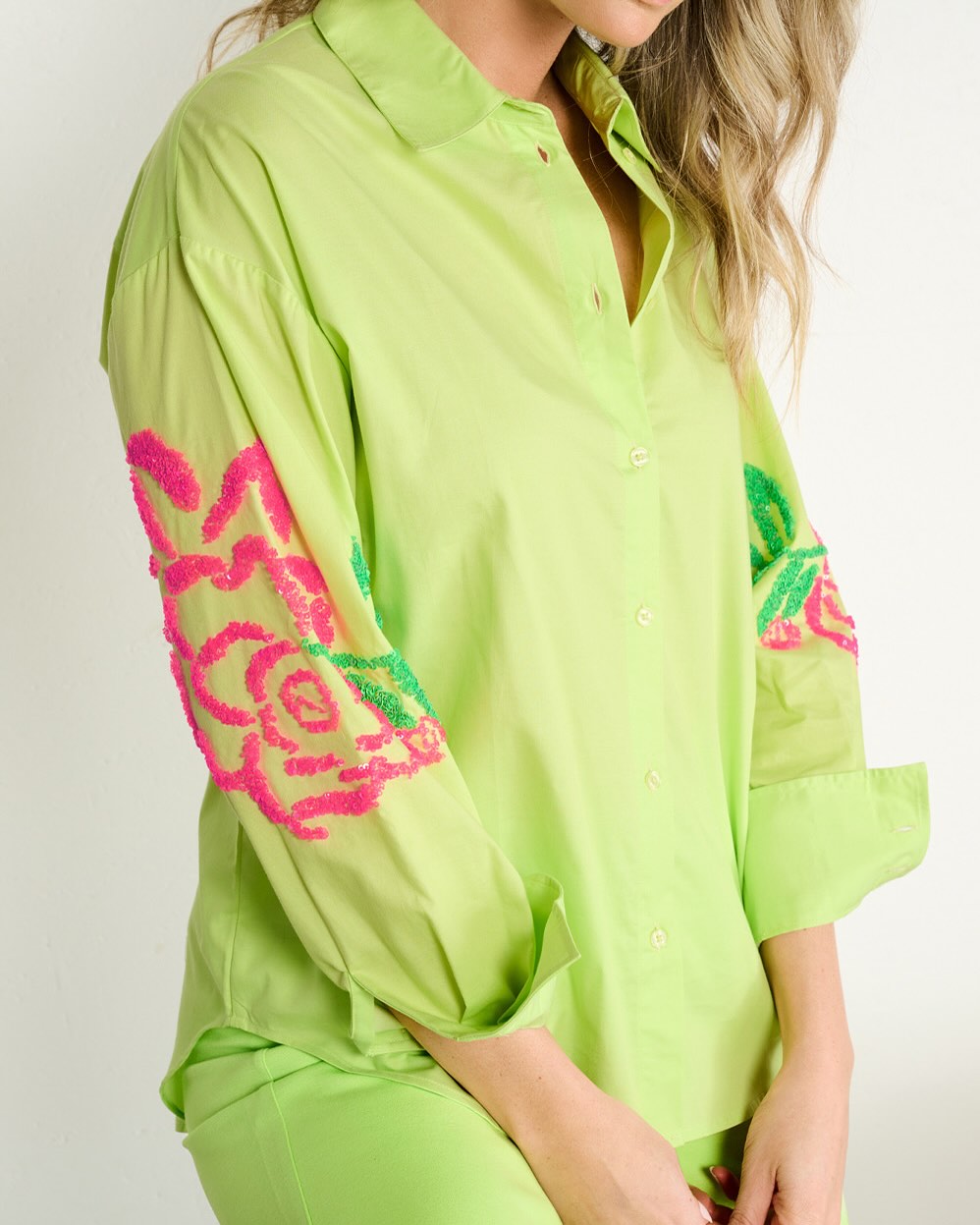 K-design - Oversized blouse met rozen (A750Sharp green) - What Els!
