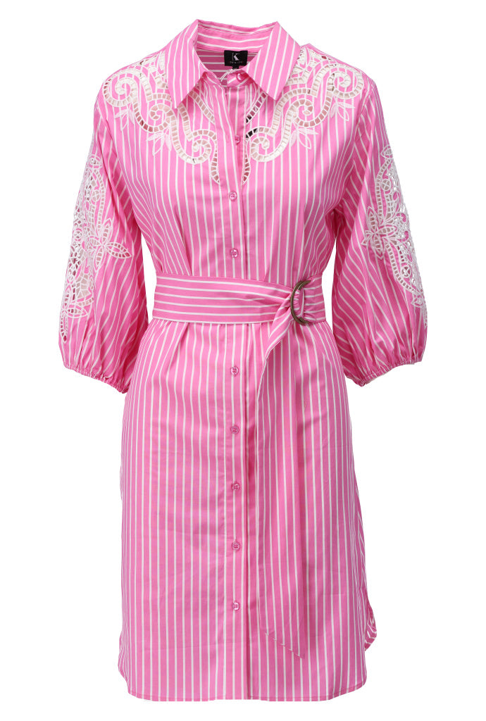K-design - Mini dress met borduursel en stoffen riem (A761Pink stripe) - What Els!