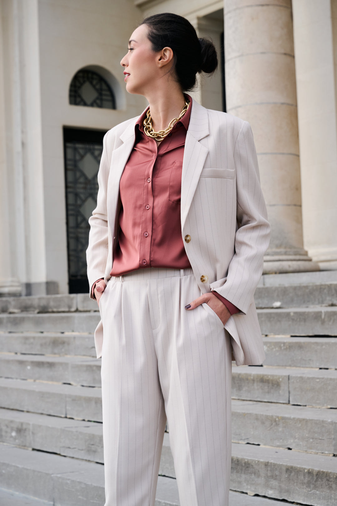 K-design - Blazer met krijtstreep en rits in mouw - What Els!