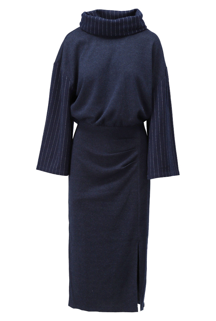Maxi jurk met krijtstreep mouwen & rolkraag - D403L