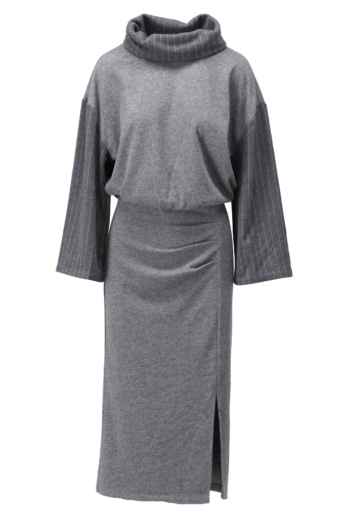 Maxi jurk met krijtstreep mouwen & rolkraag - D403L