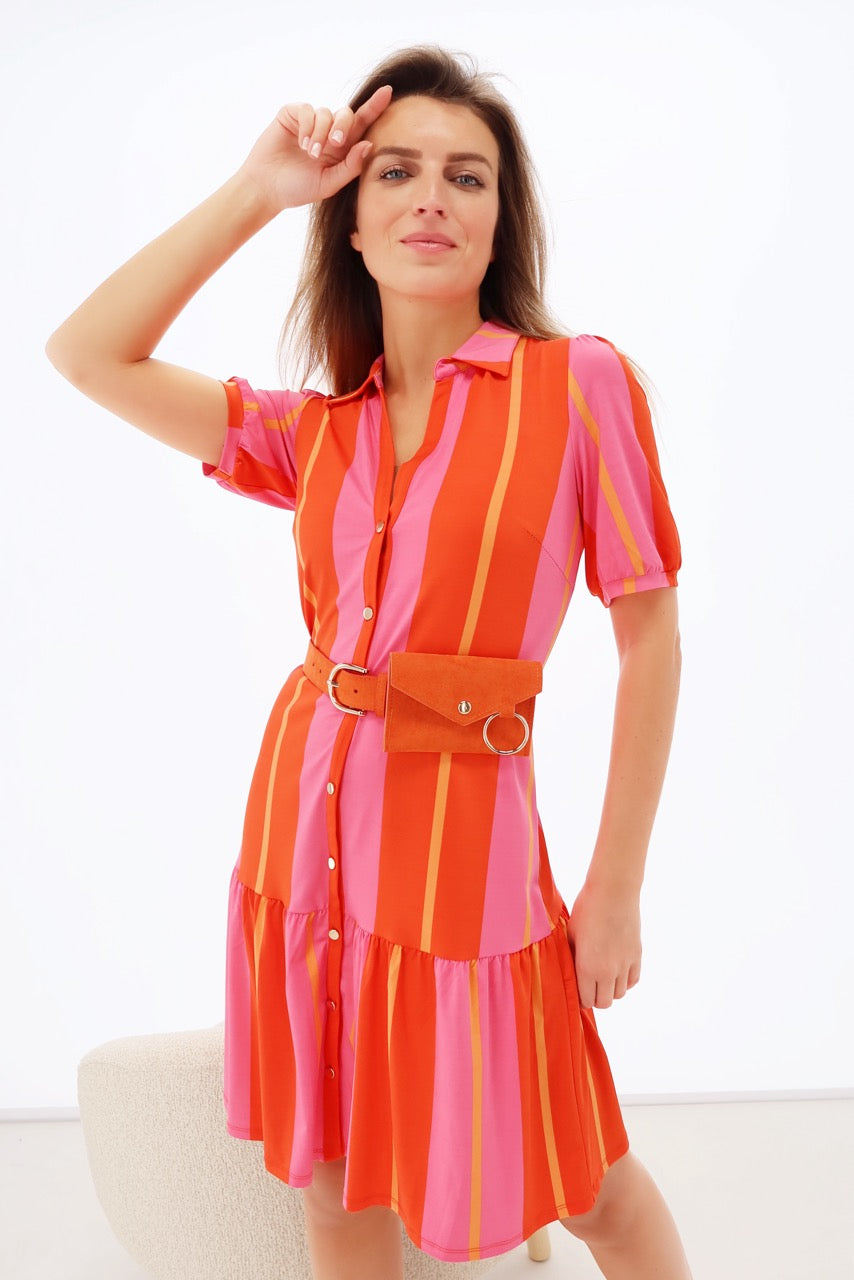K-design - Gestreepte mini dress met knopen, volant en bijpassende riem met tasje(Y382) - What Els!