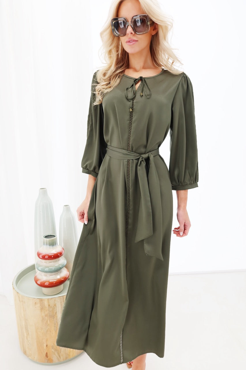 K-design - Satijnen maxi dress met stoffen riem (Y751) - What Els!