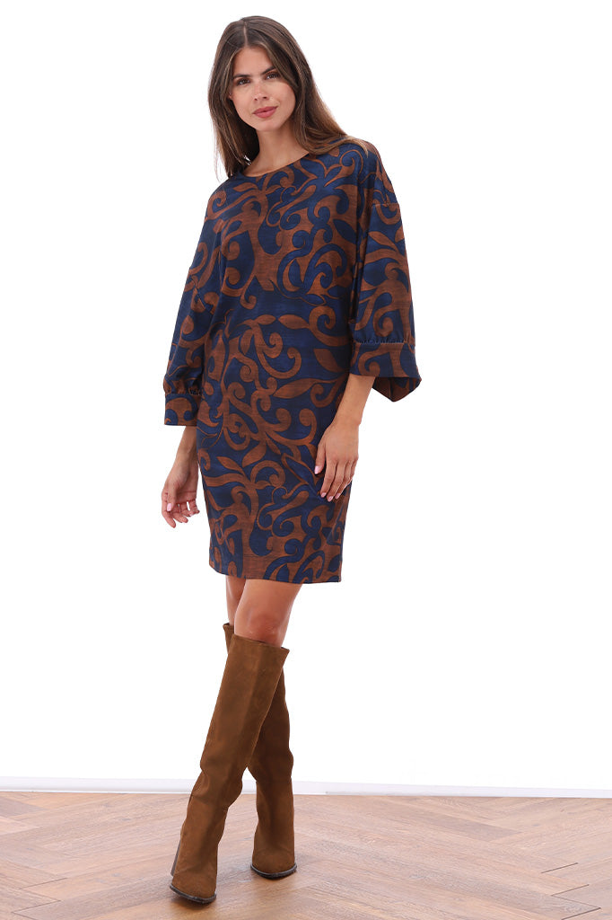 K-Design - Jurk met ronde hals & design (B311)
