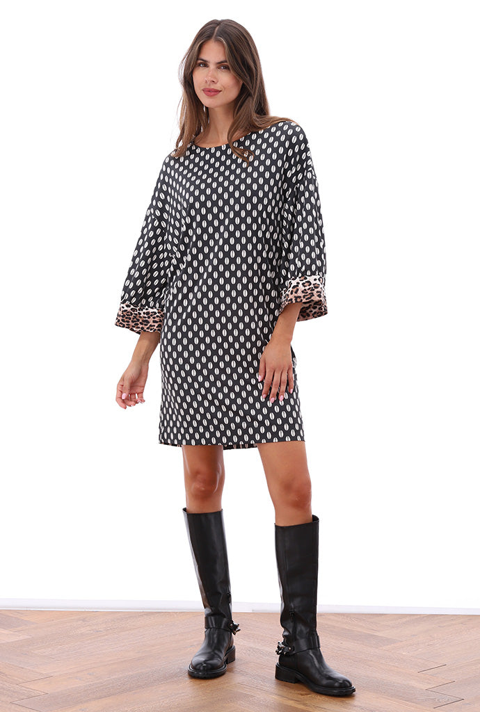 K-Design - Jurk met ronde hals & design (B327)