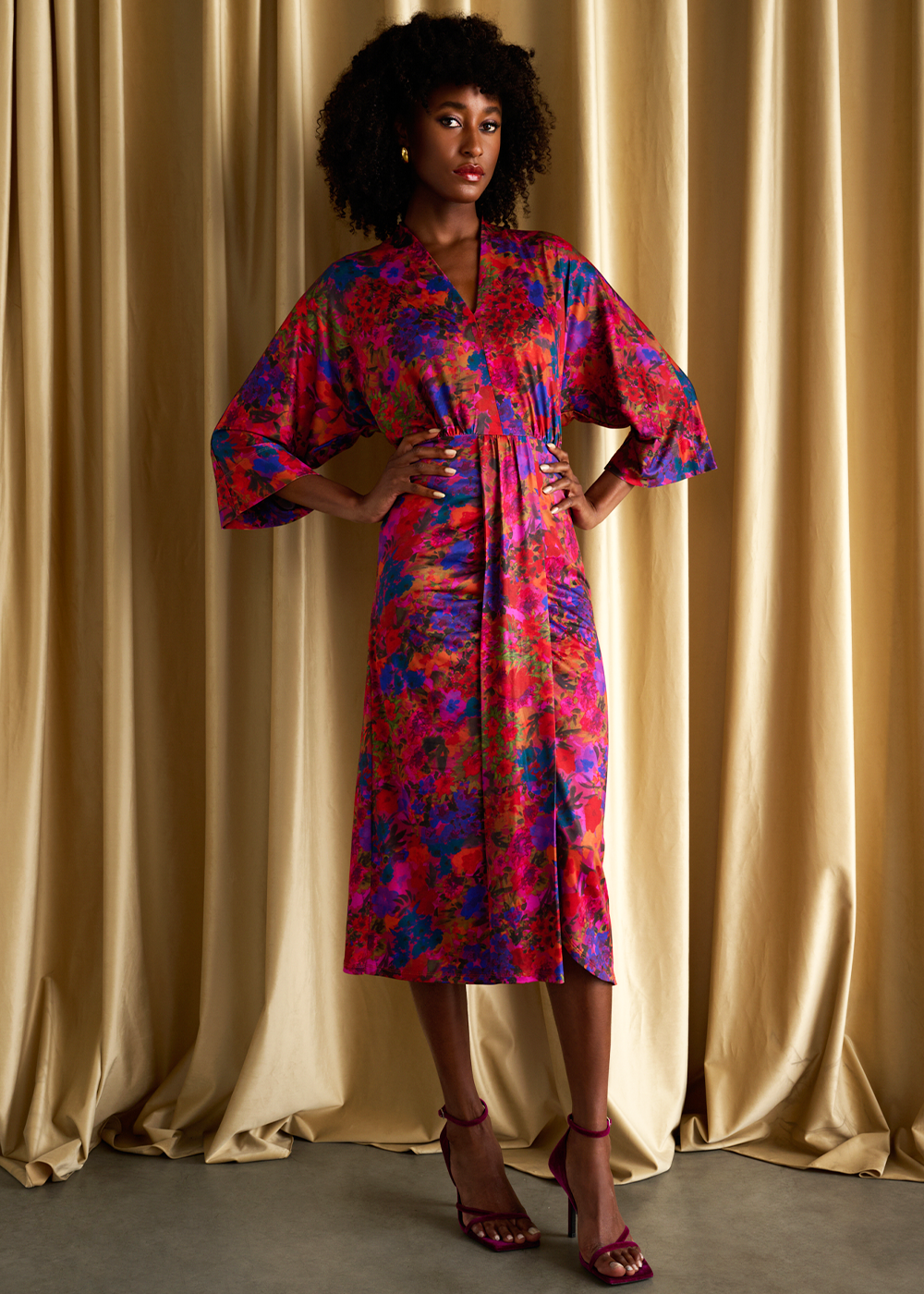 K-design - Midi dress met print, V-hals en plooi - What Els!