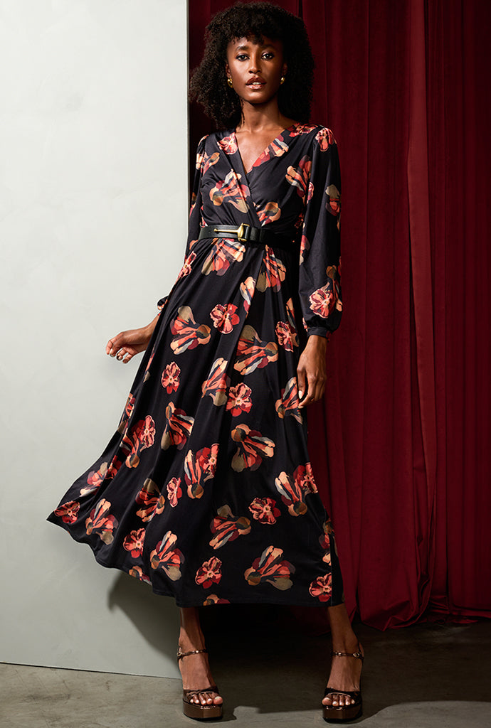 K-design - Maxi dress crossover met print, plooi en bijpassende riem - What Els!