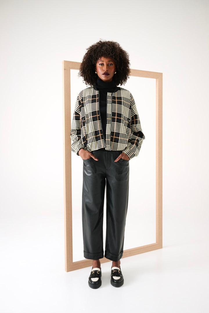 K-Design - Vegan lederen broek (B758)