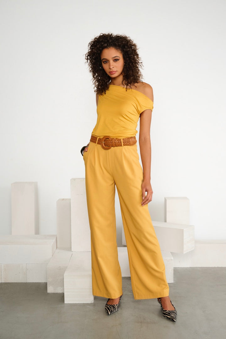 K-design - Off shoulder jumpsuit met bijpassende riem (A608Golden apricot) - What Els!