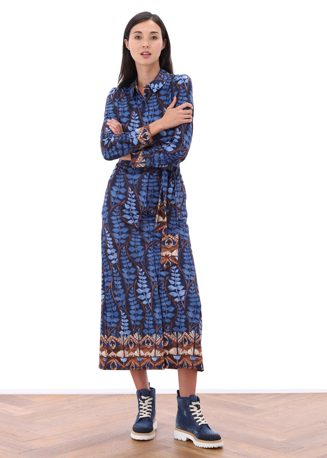 K-design - Maxi dress met print, knopen en stoffen riem - What Els!