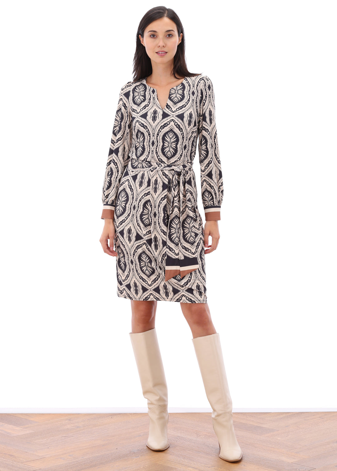 K-design - Mini dress met print en stoffen riem - What Els!