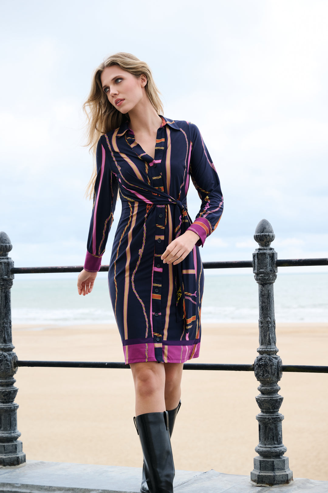 K-design - Mini dress met print, knopen en vast striklint - What Els!