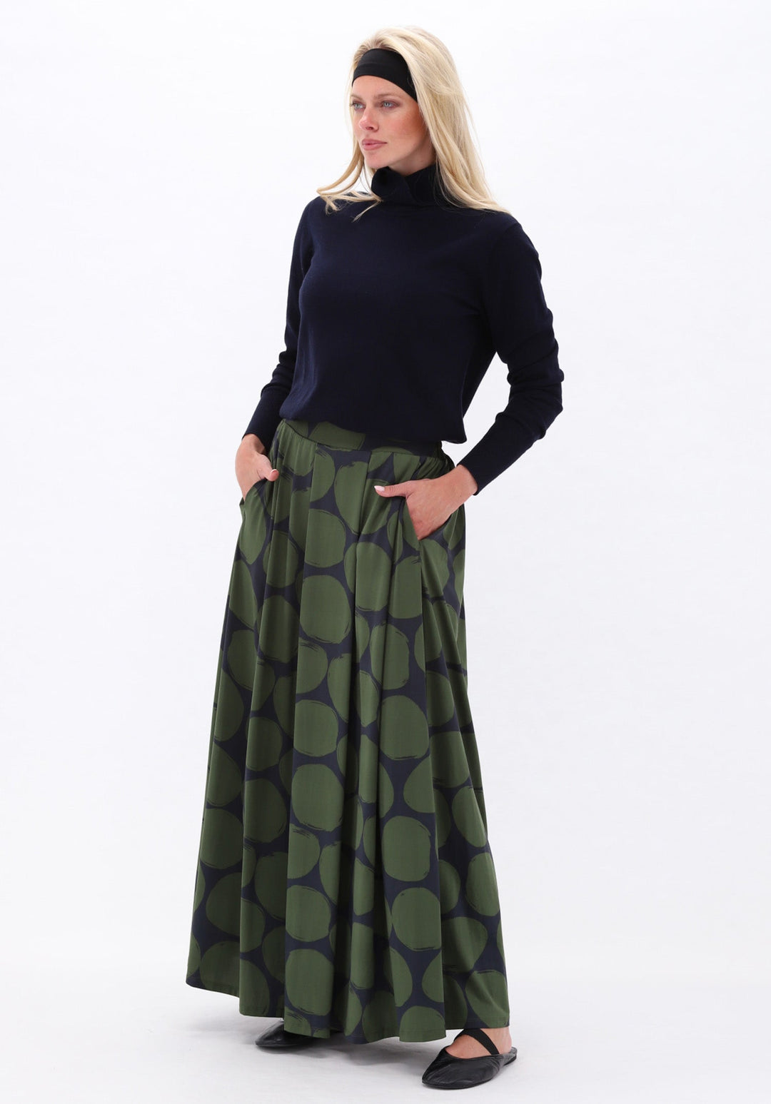 K-design — Maxi rok met print — campagnebeeld P144