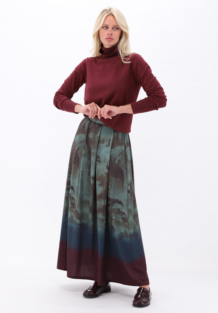 K-design — Maxi rok met print — campagnebeeld P172