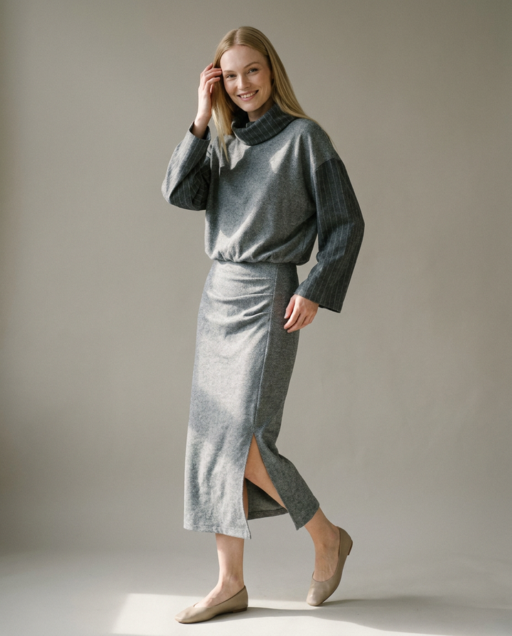 You're My Lobster — Maxi jurk met krijtstreep mouwen & rolkraag studio Grey