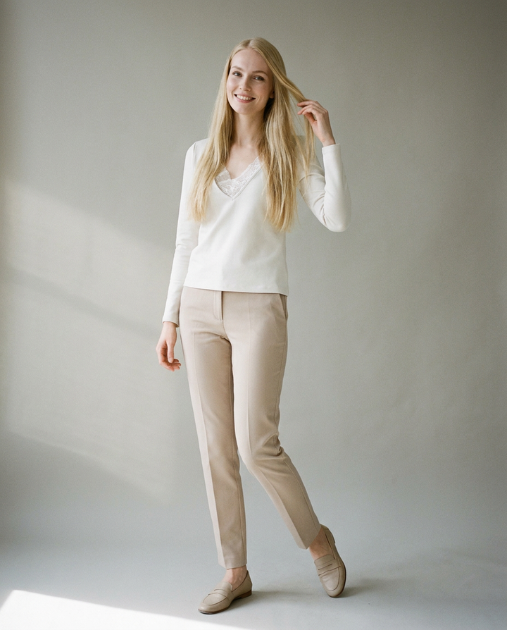 You're My Lobster — V hals top met kant studio Egret