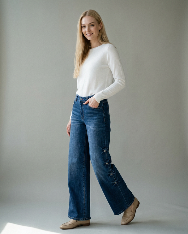 You're My Lobster — Wijde jeans met studs (D704L) studio