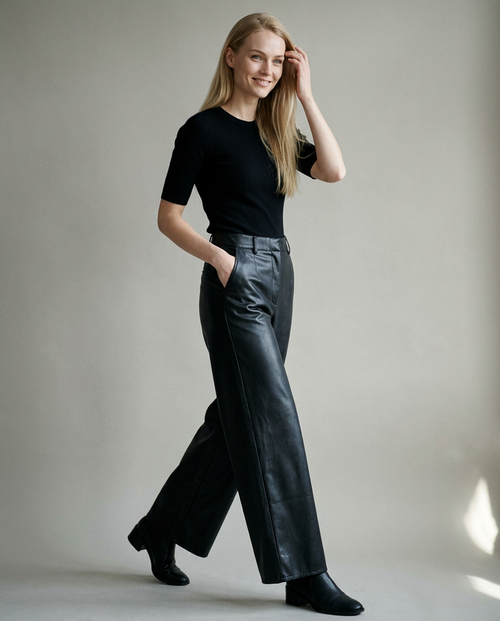 You're My Lobster — Wijde broek in lederlook studio Black