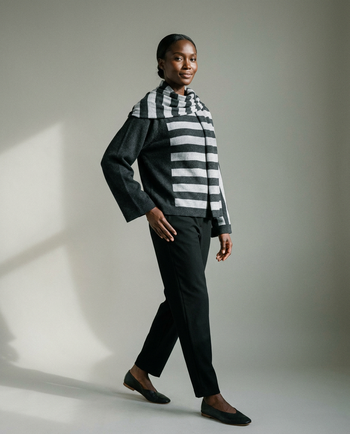 You're My Lobster — Pullover ronde hals met strepen & sjaal (D800L) studio
