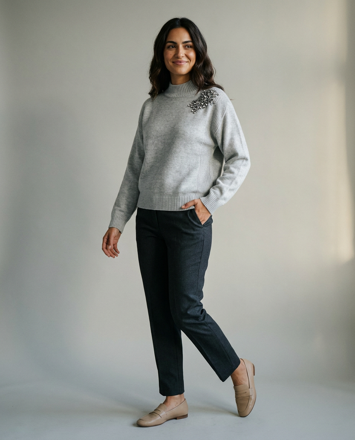 You're My Lobster — Gebreide pullover met opstaande kraag & strass studio Nimbus cloud