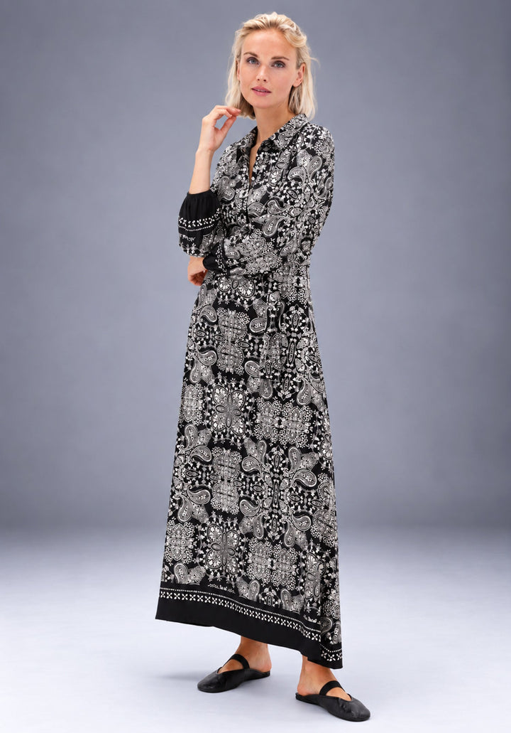 You're My Lobster — Maxi jurk met paisley print — campagnebeeld P152