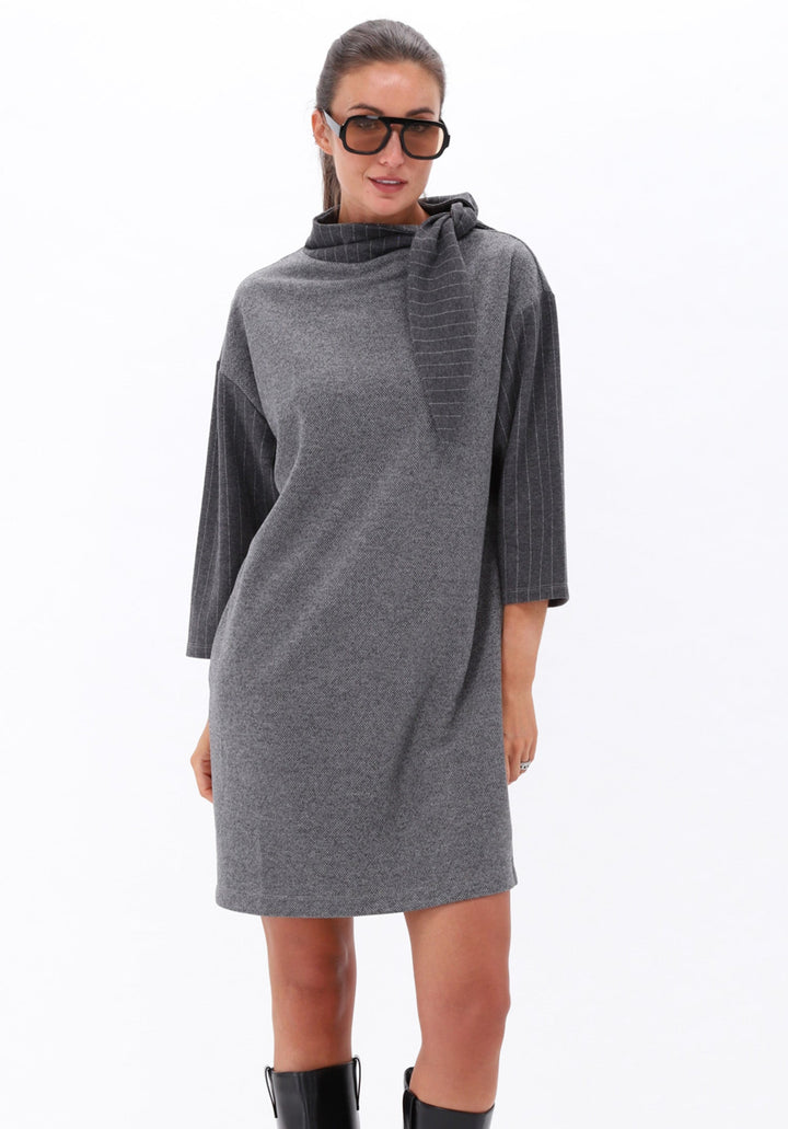 You're My Lobster — Jurk met krijtstreep fantasie — campagnebeeld GREY291