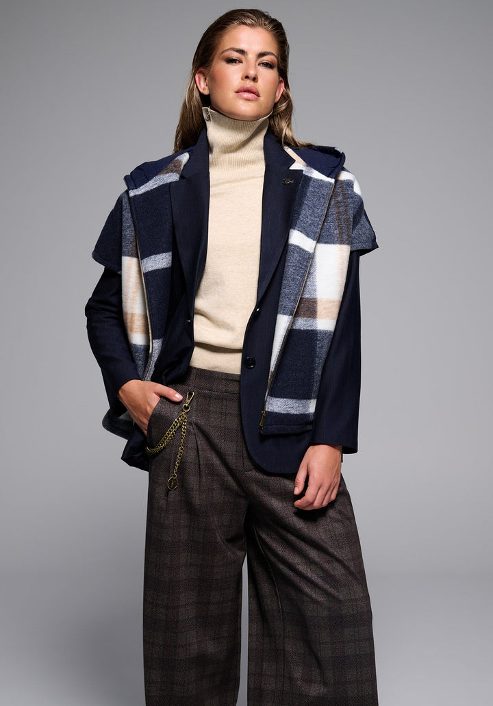 You're My Lobster — Soft touch geruite broek met zijstrepen — campagnebeeld BROWN