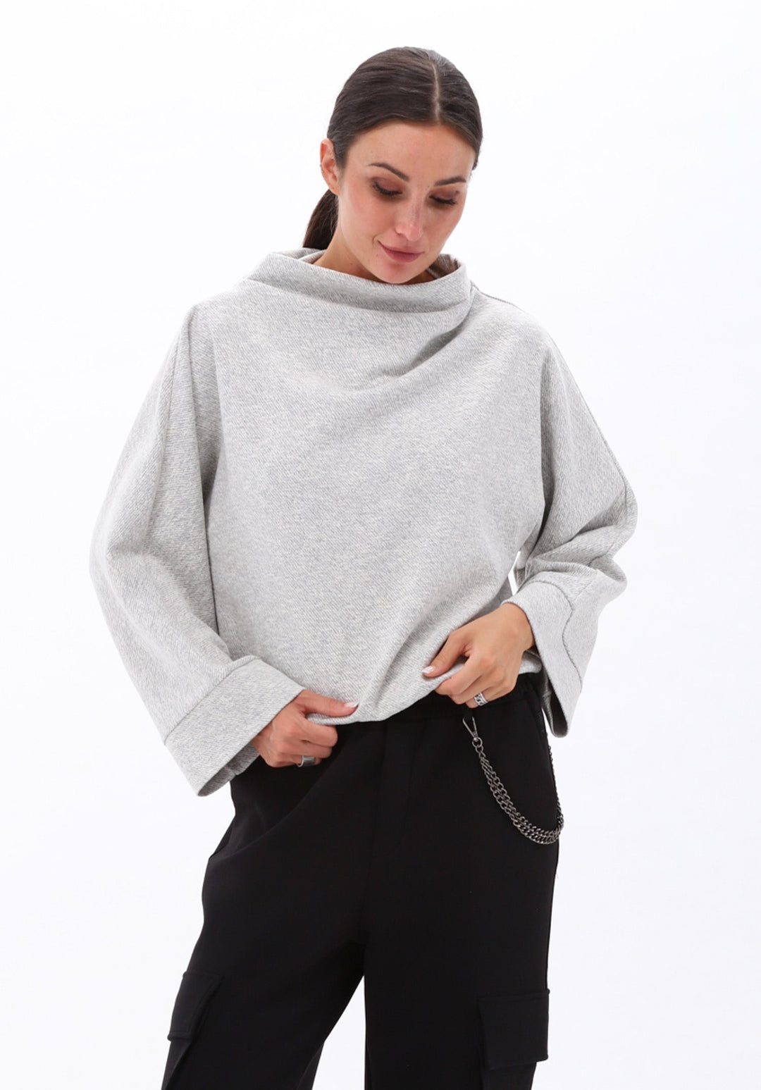 You're My Lobster — Cargo broek met ketting — campagnebeeld BLACK11