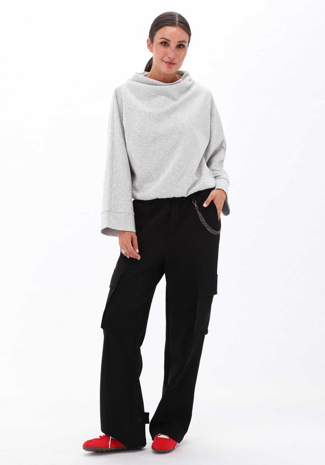 You're My Lobster — Cargo broek met ketting — campagnebeeld BLACK5