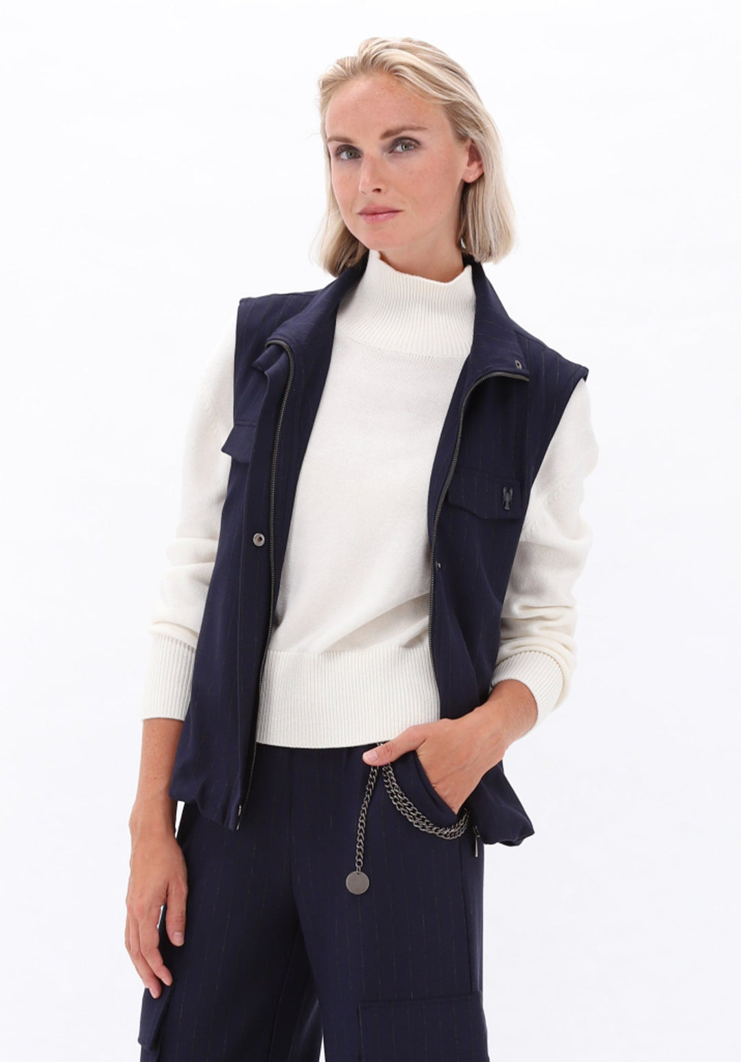 You're My Lobster — Gilet met krijtstreep & rits — campagnebeeld NAVY
