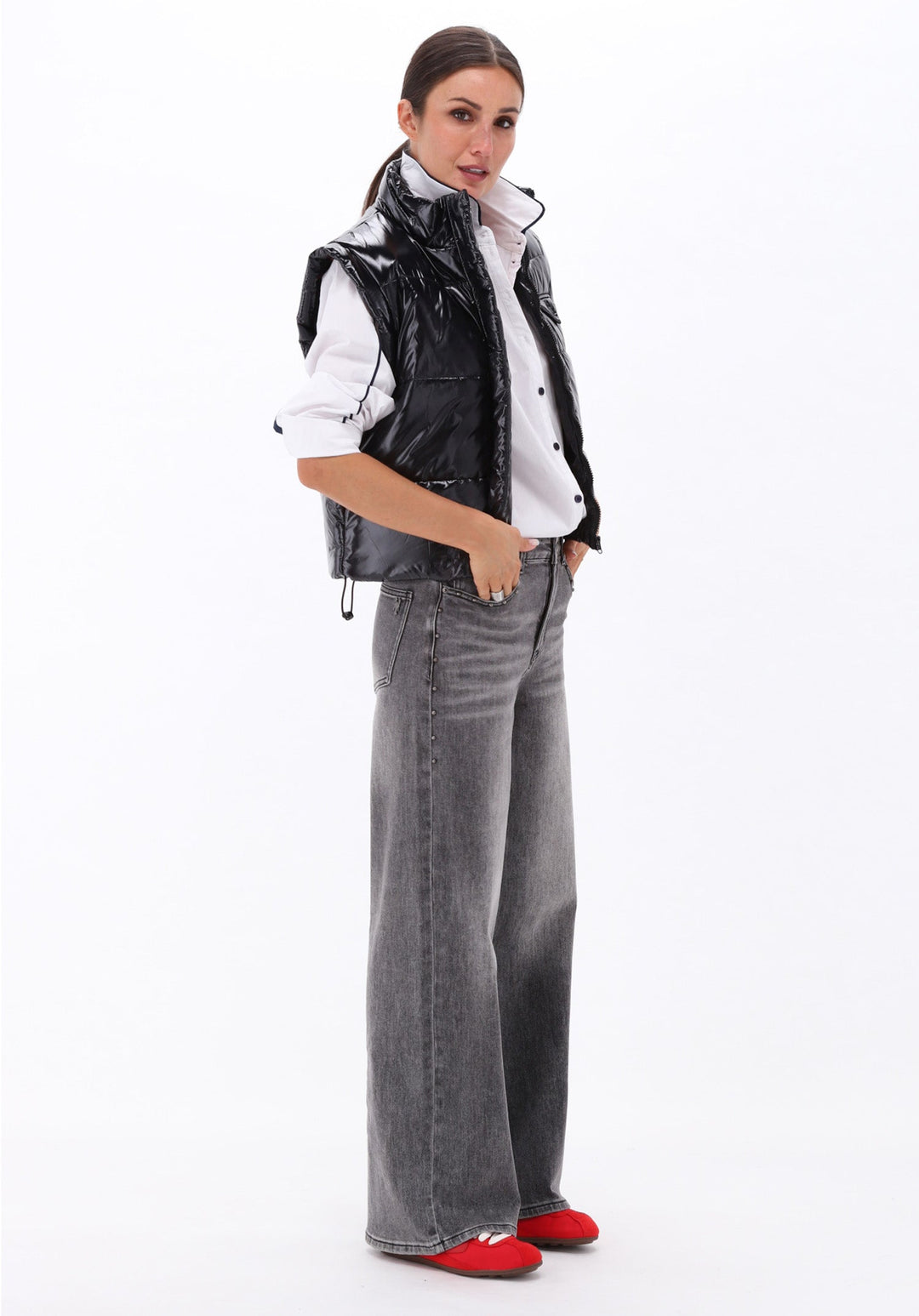 You're My Lobster — Wijde jeans met studs — campagnebeeld GREYDENIM82