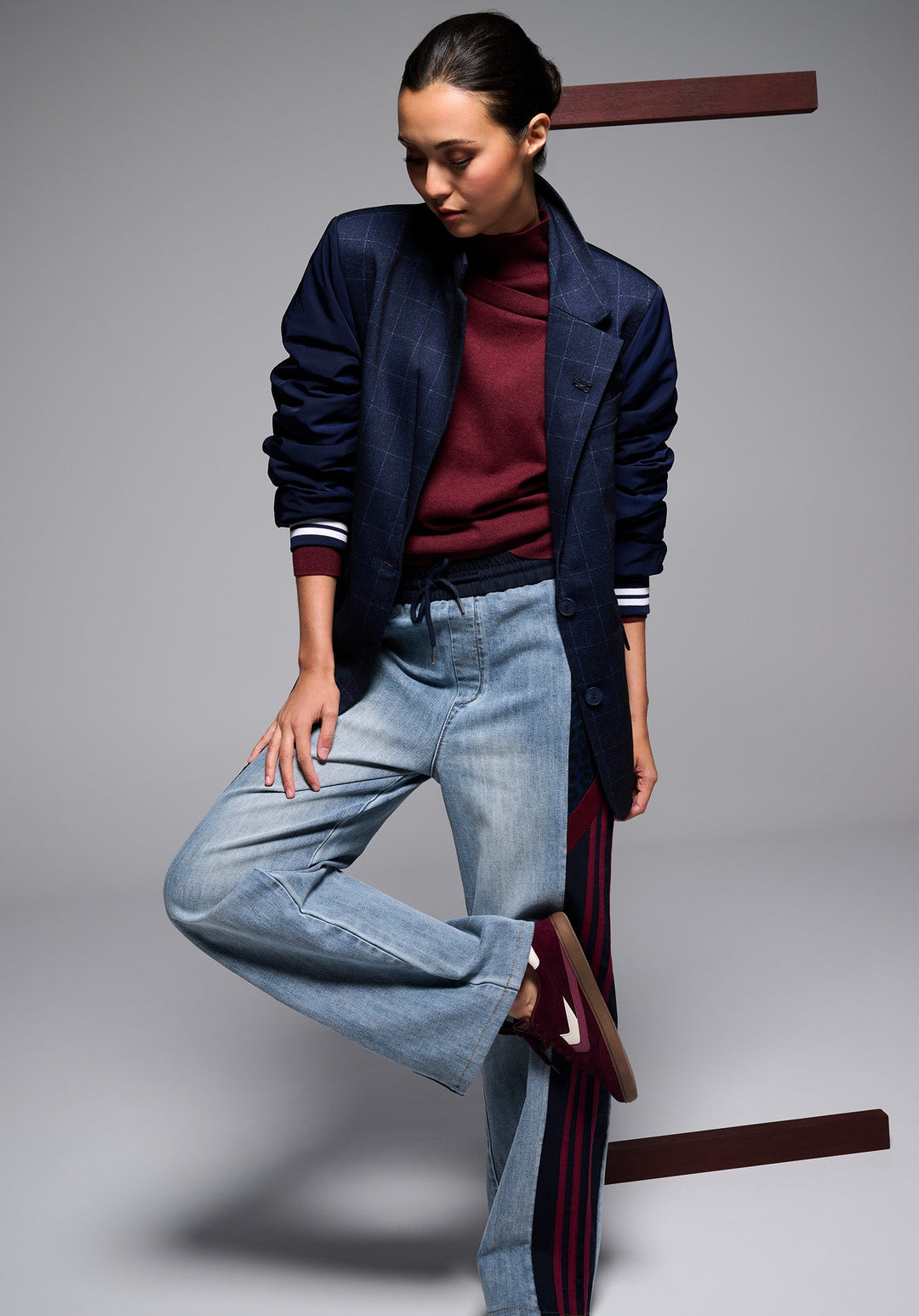 You're My Lobster — Jeans joggers met dierenprint & strepen — campagnebeeld BLUEDENIM