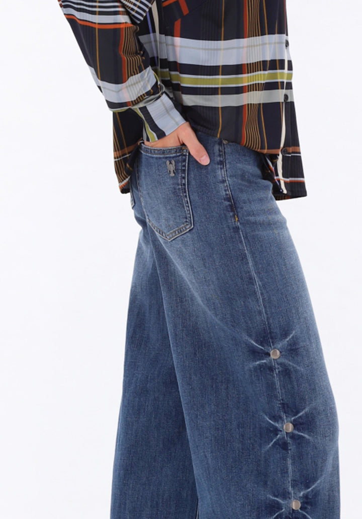 You're My Lobster — Wijde jeans met studs — campagnebeeld BLUEDENIM13