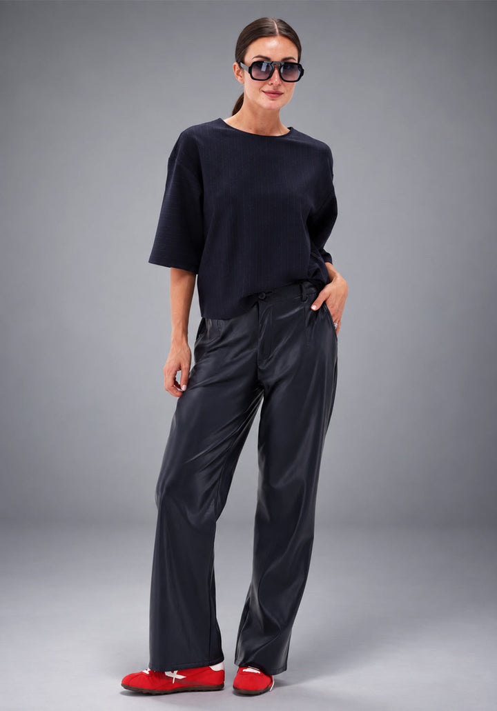 You're My Lobster — Broek in lederlook — campagnebeeld DARKBLUE