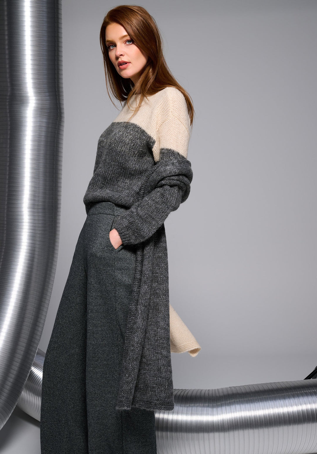 You're My Lobster — Dégradé pullover ronde hals & sjaal — campagnebeeld CASTLEROCK