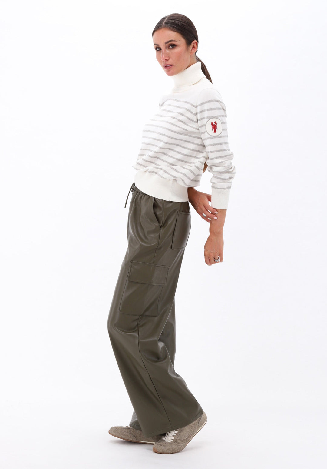 You're My Lobster — Pullover rolkraag met strepen — campagnebeeld ECRU