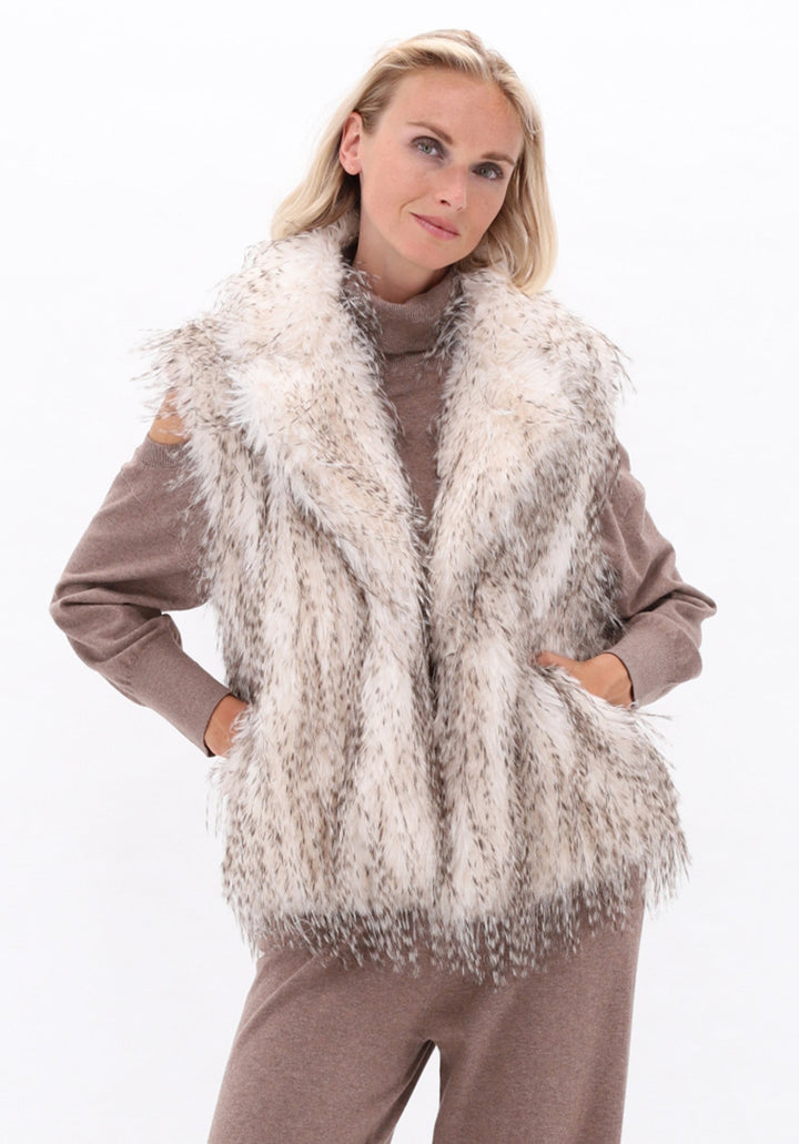 You're My Lobster — Gebreide set met rolkraag — campagnebeeld TAUPE