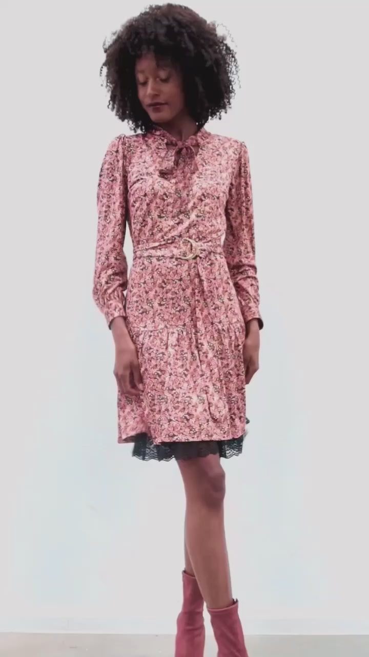 K-design - Mini robe avec imprimé floral et tissu (X110)