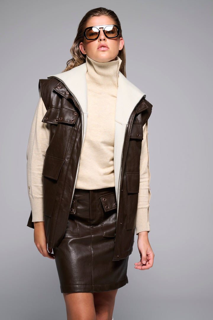 You're My Lobster — Gilet in lederlook met fantasie — publicity chocolate brown gilet