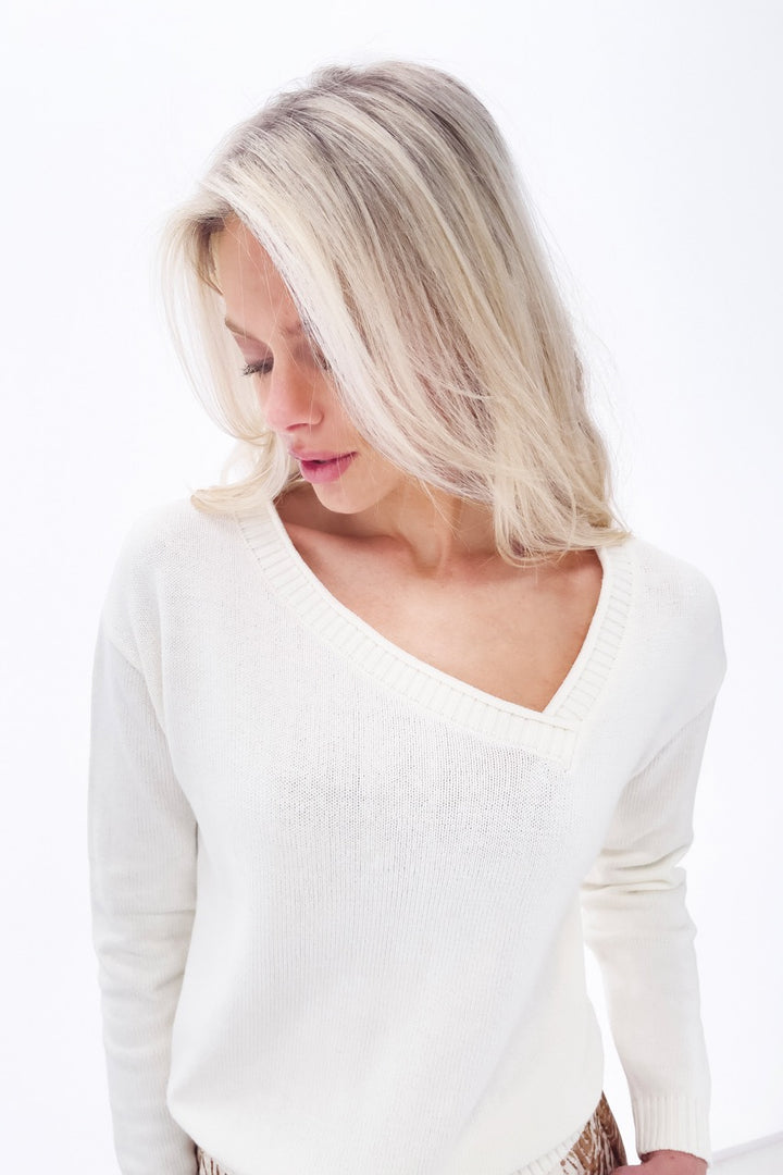 K-design - Pull met asymmetrische V-hals (Y825) - What Els!