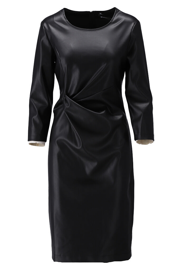 K-design - Vegan lederen mini dress met ronde hals en speciale knoop - What Els!